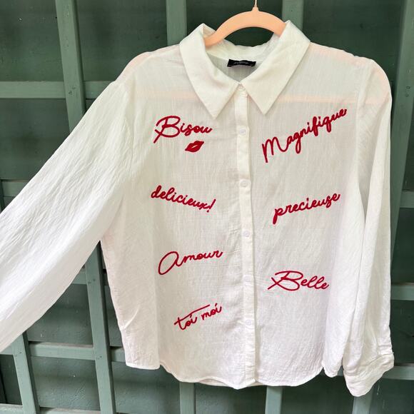 Milk and Honey Tops - Milk & Honey French Script Embroidered White Blouse L Parisian Whimsy Resortwear